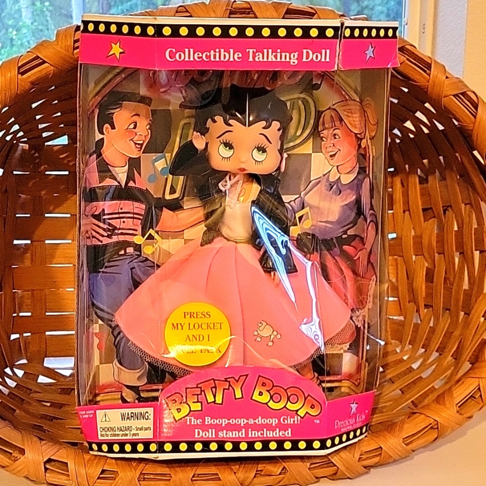 BETTY BOOP  '99 VINTAGE COLLECTIBLE TALKING DOLL IN ORIGINAL UNOPENED BOX 1999